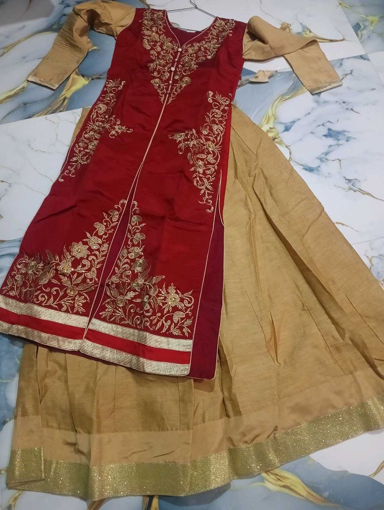 Embroidered Red &amp; Gold Kurta Set