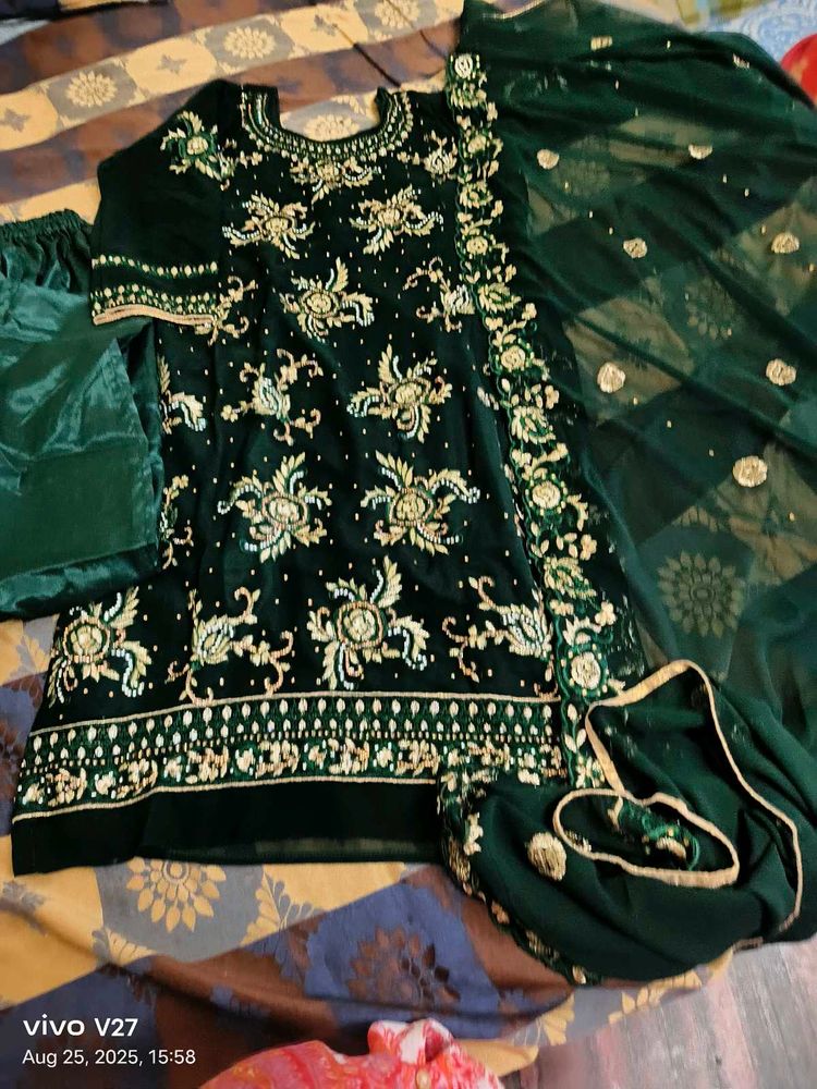 Emerald Green Embroidered Salwar Kameez