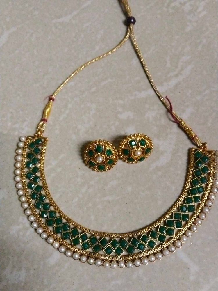 Green &amp; Gold Jewelry Set