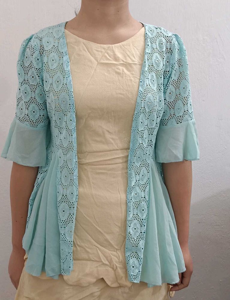 Aqua Lace Detailed Open Front Topper