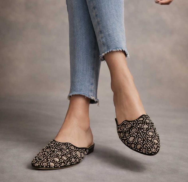 Embellished Ethnic Flats net with design 😍💗💕