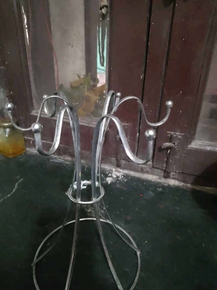 Cup Stand Un Use