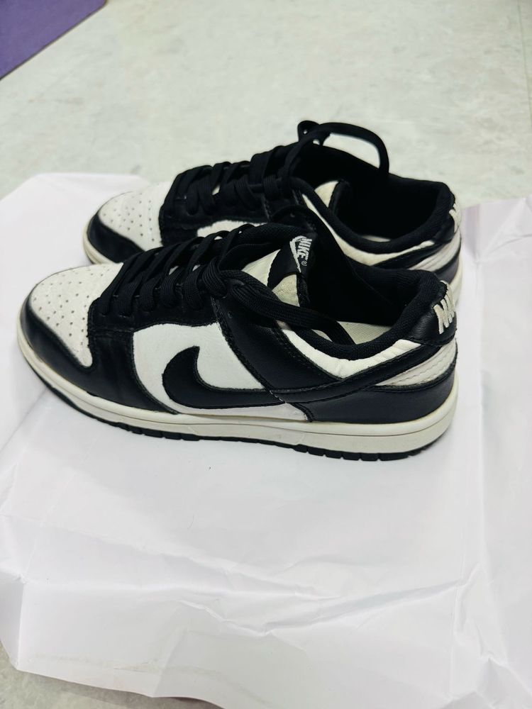 Nike Dunks Panda Sneakers