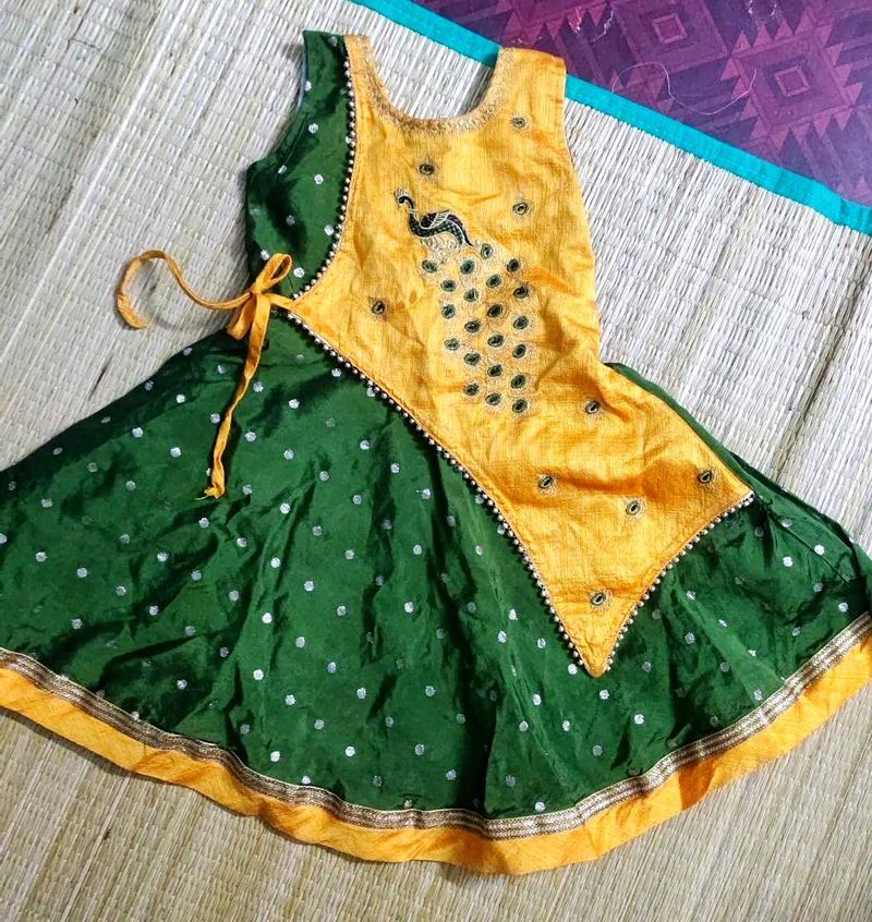 Cute Green &amp; Yellow Dress