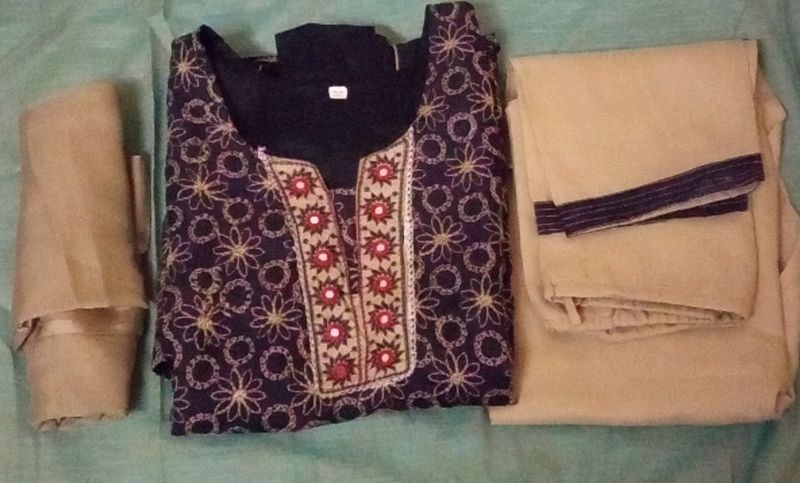 Black Chudi Set With Lining