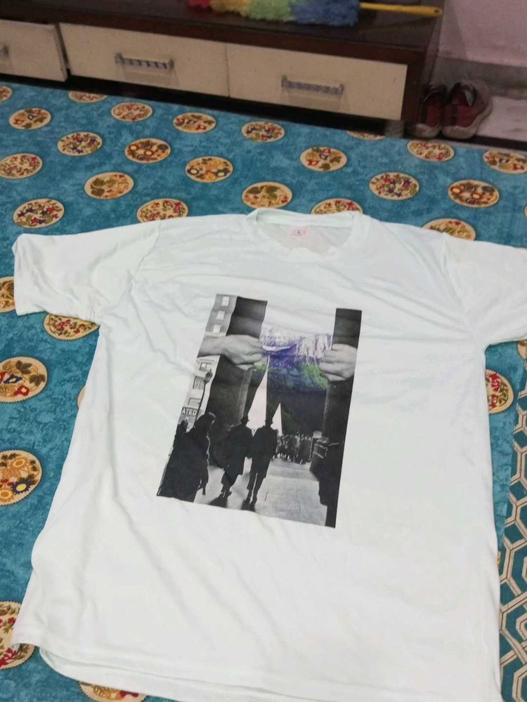 Graphic Print T-Shirt