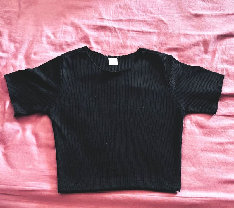 Body Hugging Crop Top