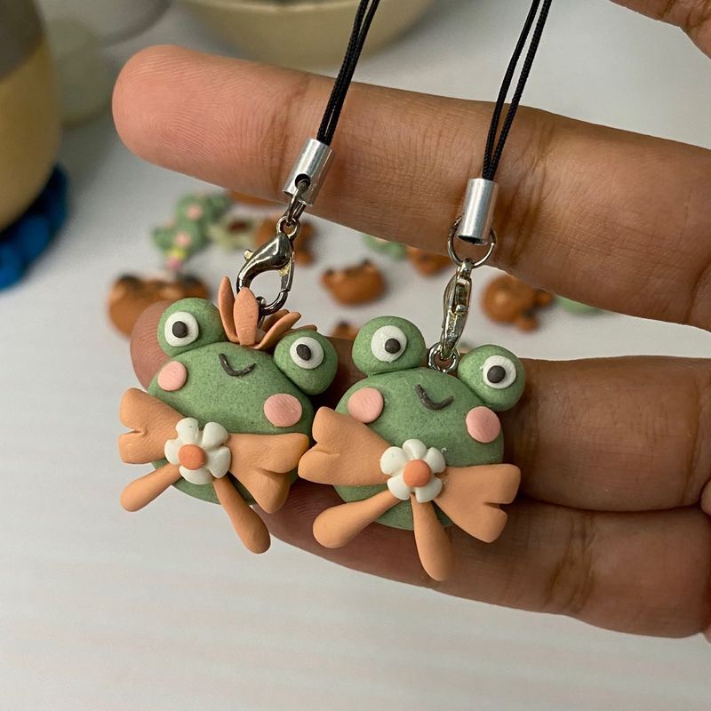 Frogs couple charms