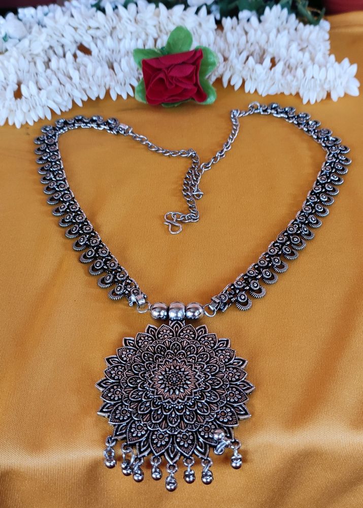 Beautiful Metal Necklace👌💞🎉❤🥳😍