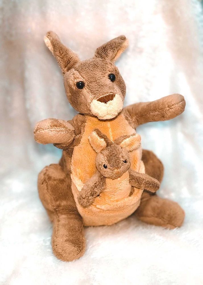 Mama And Baby Kangaroo Plus