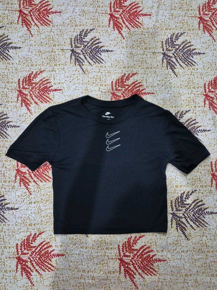 Nike Crop T Shirt