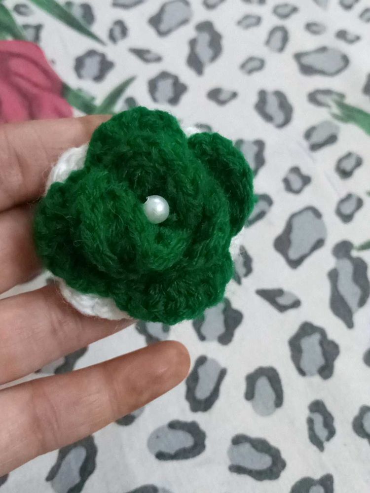 Green Knitted Flower Hair Clip