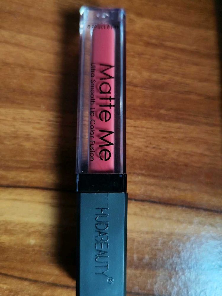 Huda Beauty Matte Me Ultra Smooth Lip Color