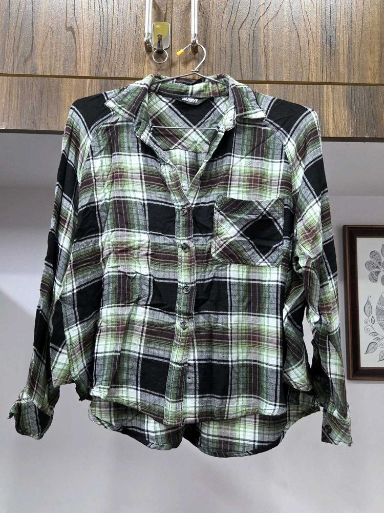 Checks Black Top