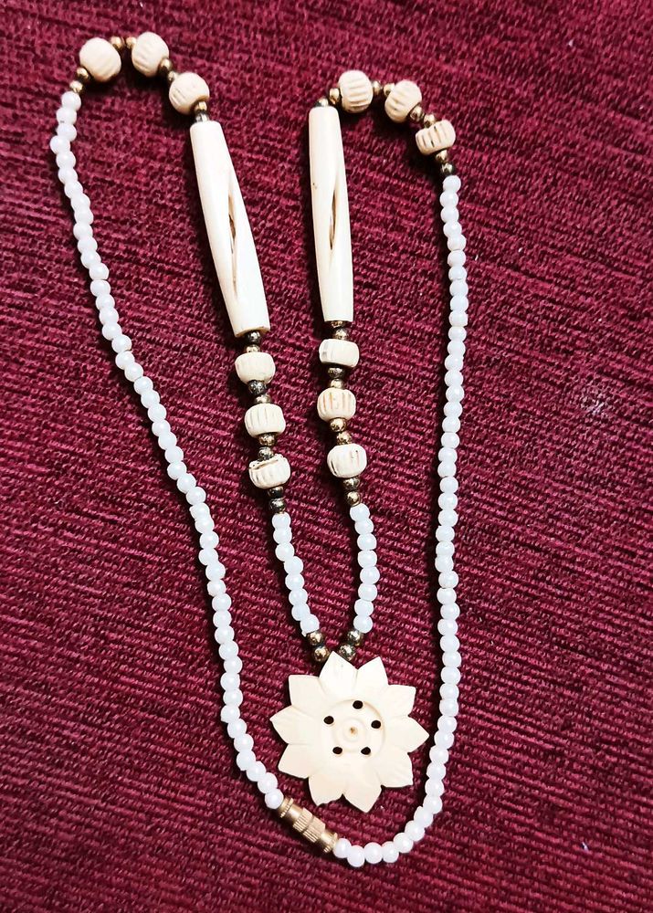 Made Of Bone Flower Necklace