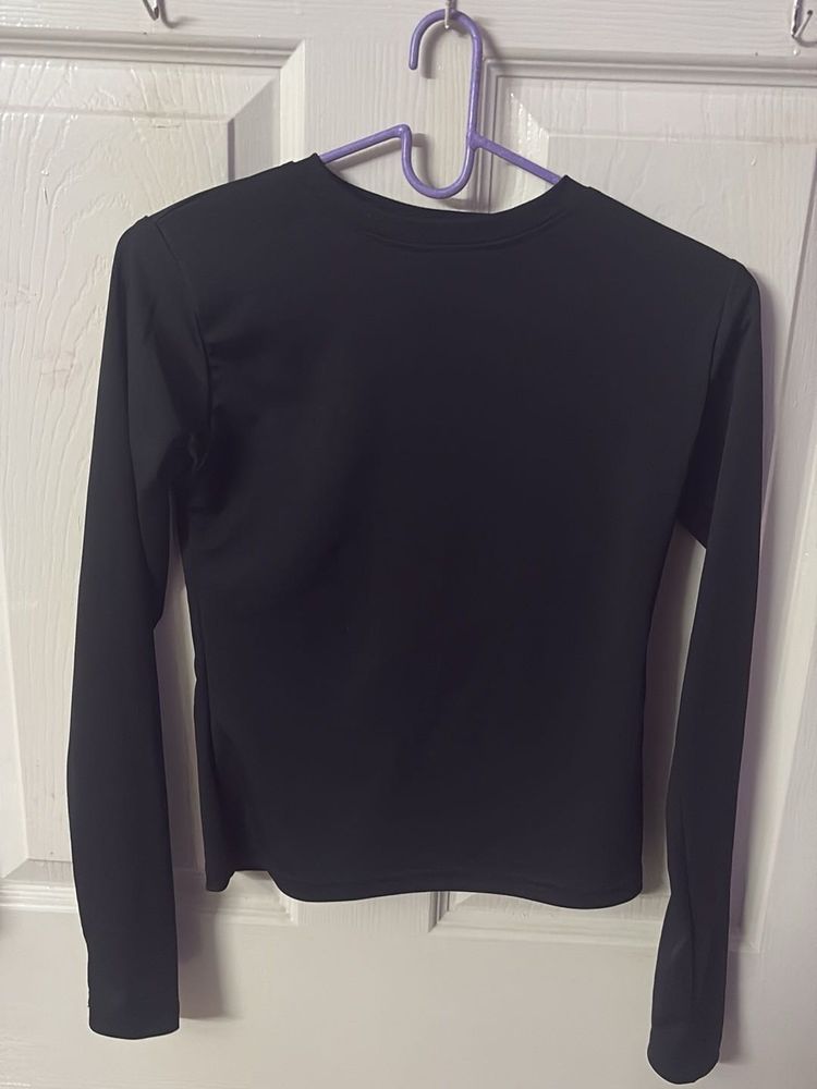 NewMe Black Long Sleeve Top(xxs)