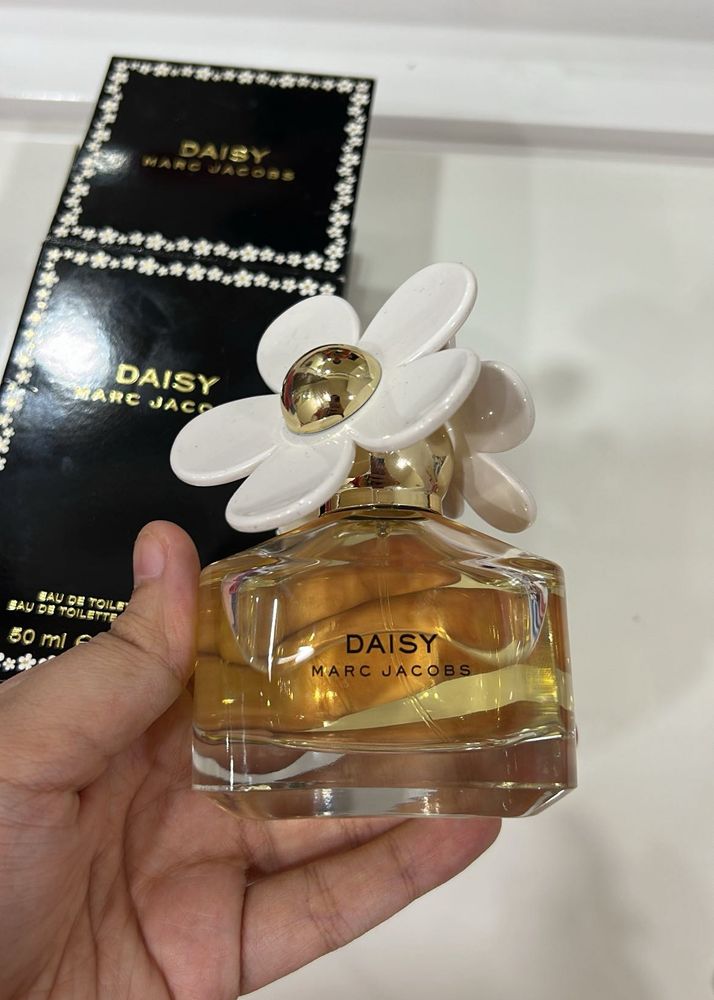 Marc Jacobs Daisy