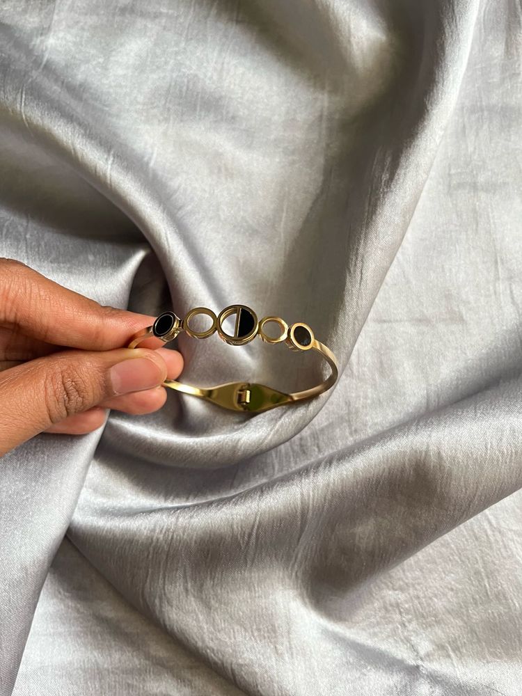 Golden Kada