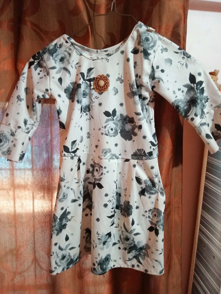 Girls Beautiful Short Top Looking So Pretty 🤩😍