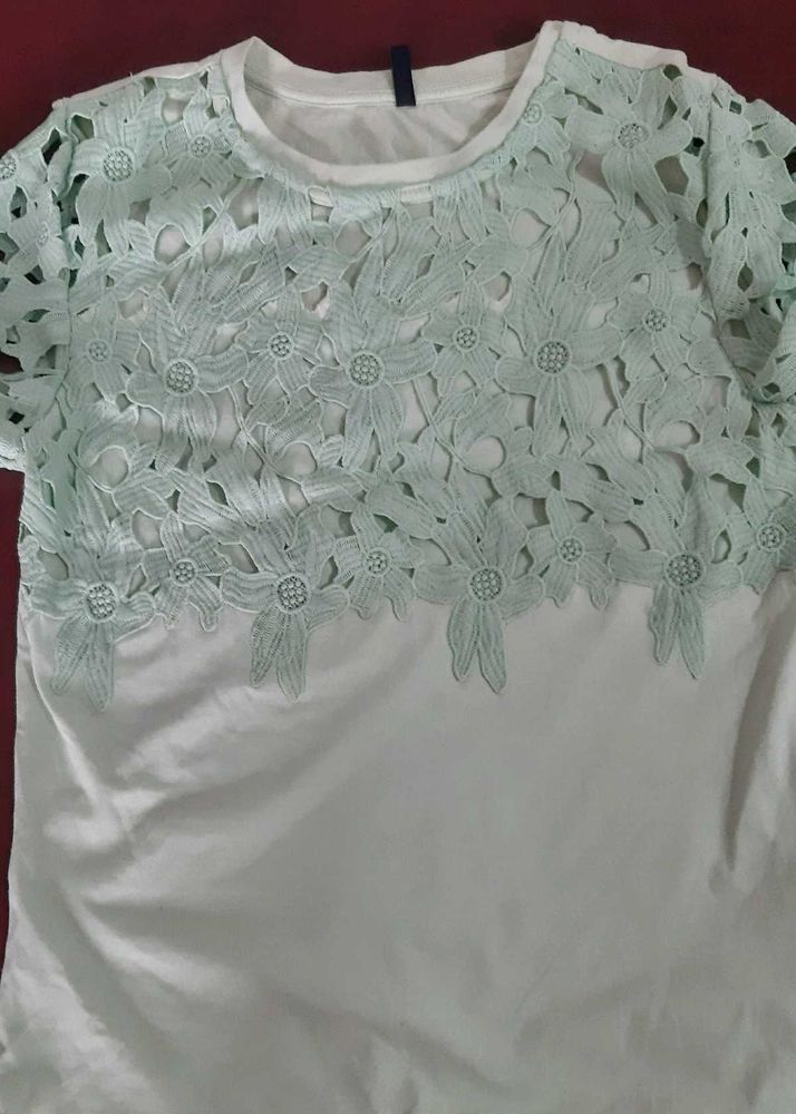 BENETTON patchwork/cutwork top women