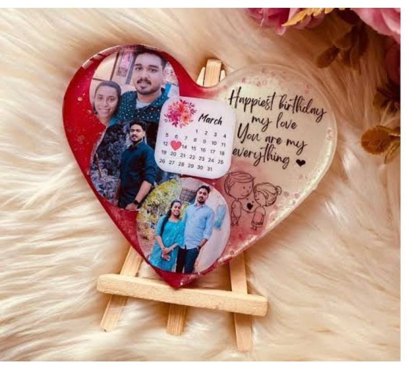 6 Inch Resin Photo Frame With Wooden Stand
