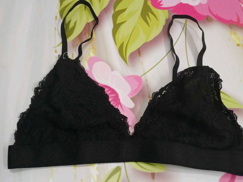(1100)Black Lace Bralette