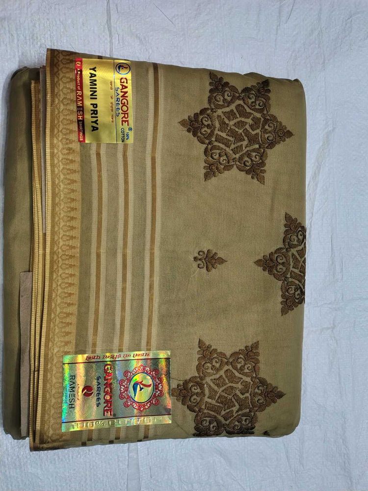 Gangore Cotton Saree With Stitched Peticoat