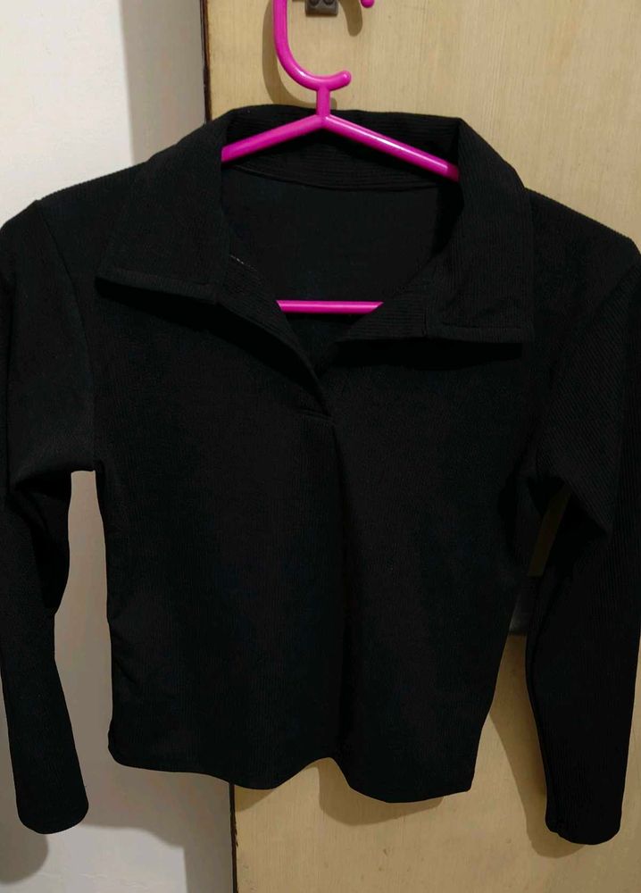 Black Long Sleeve Crop Top