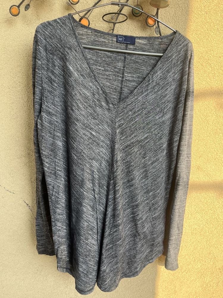 Gray GAP Long Sleeve Top