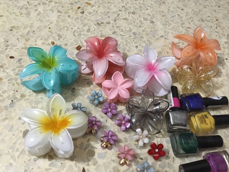Flower Hair Accessories Bundle(NO NAIL POLISH)