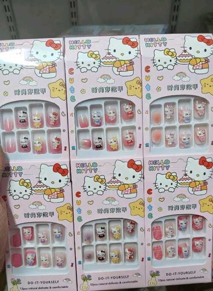 Hello Kitty Nails 🎀