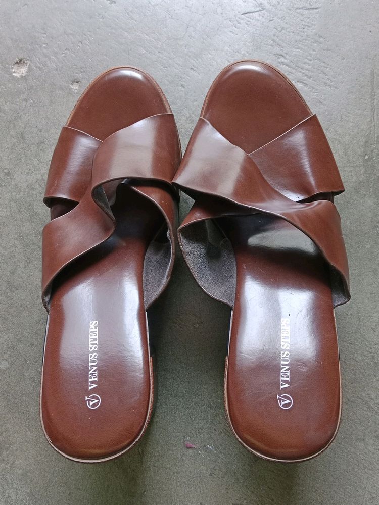 VENUS STEPS Block Heel (38)