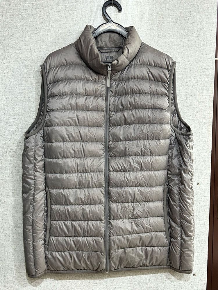 UNIQLO ZIPPER JACKET