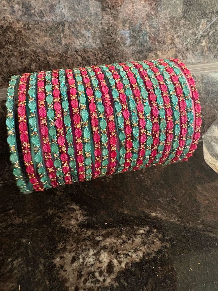 Leaf Design Glass Bangles  For Women’s And Girl