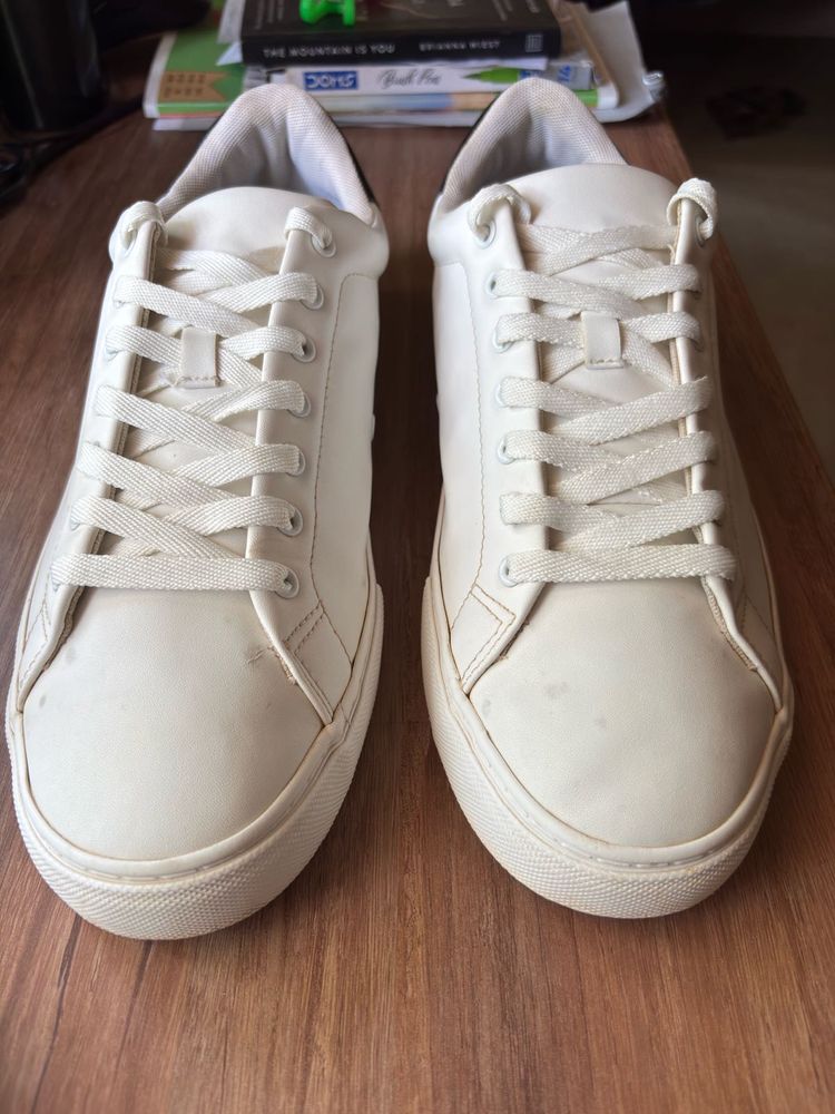 H&amp;M White Casual Sneakers