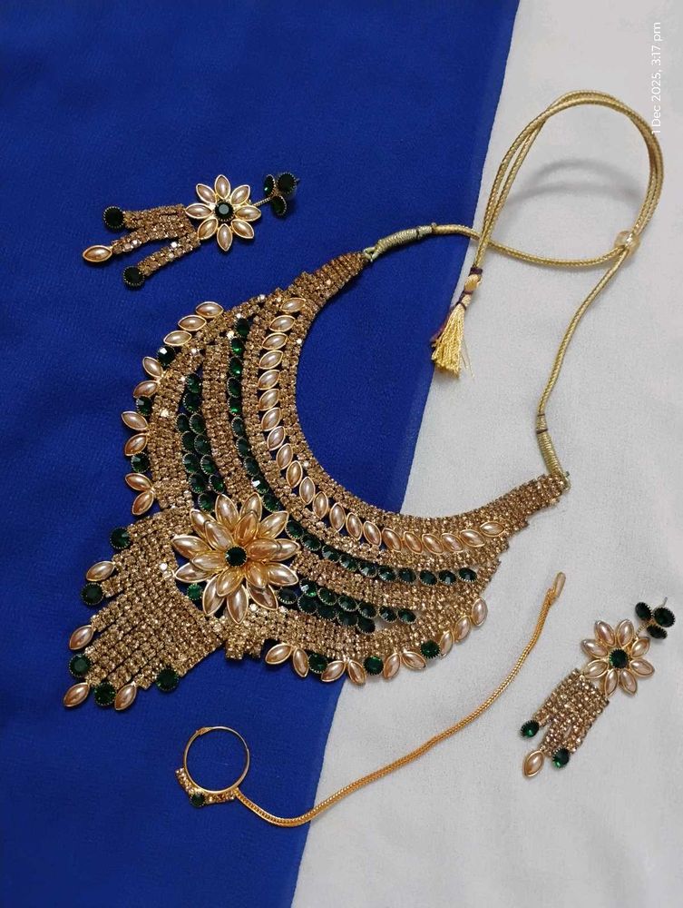 Elegant Jewelry Set