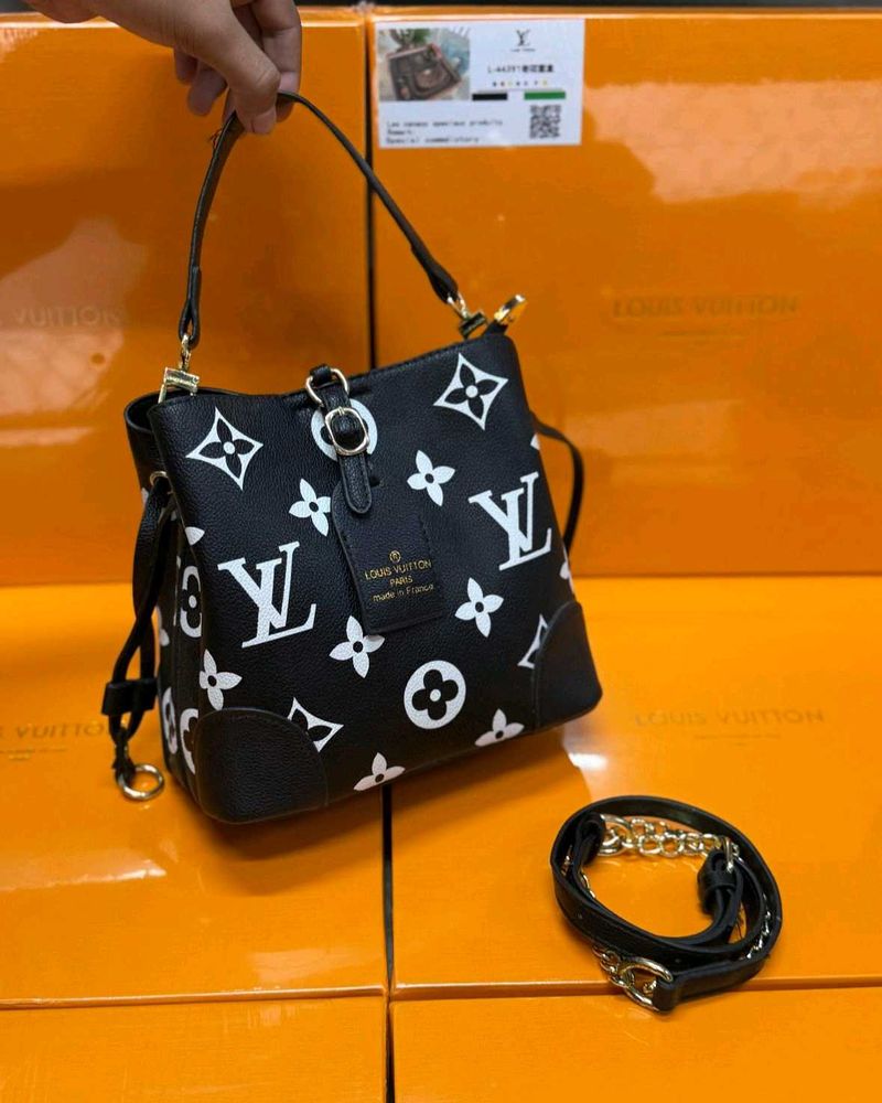 Louis Vuitton Chic patterned Handbag
