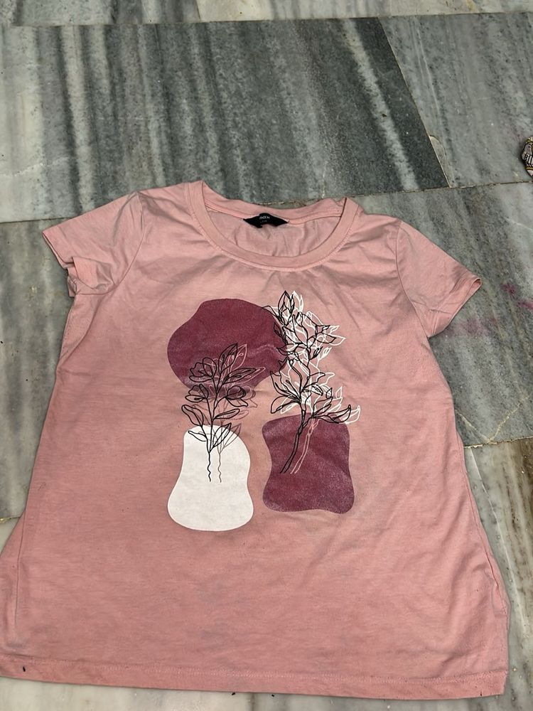 Stylish Graphic Print Tee