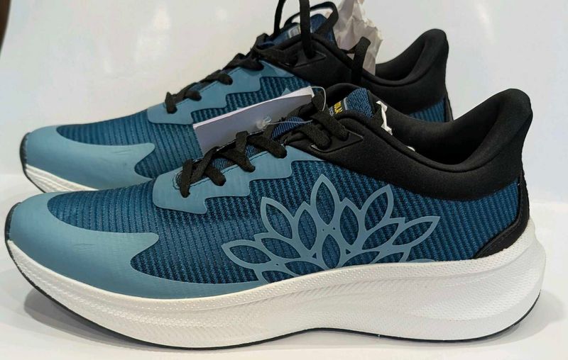 Mens Sports shoes Size 9🔥