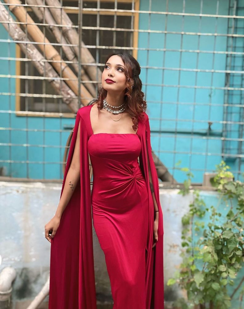 Elegant Red Maxi Dress