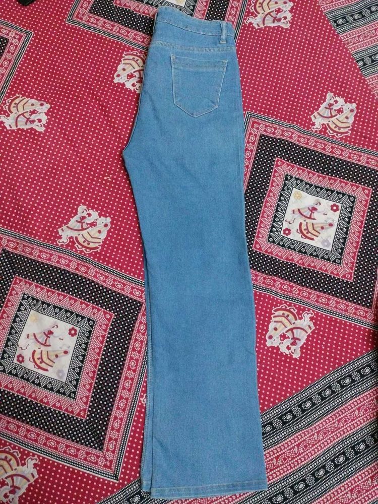 Blue Colored Jeans 👖