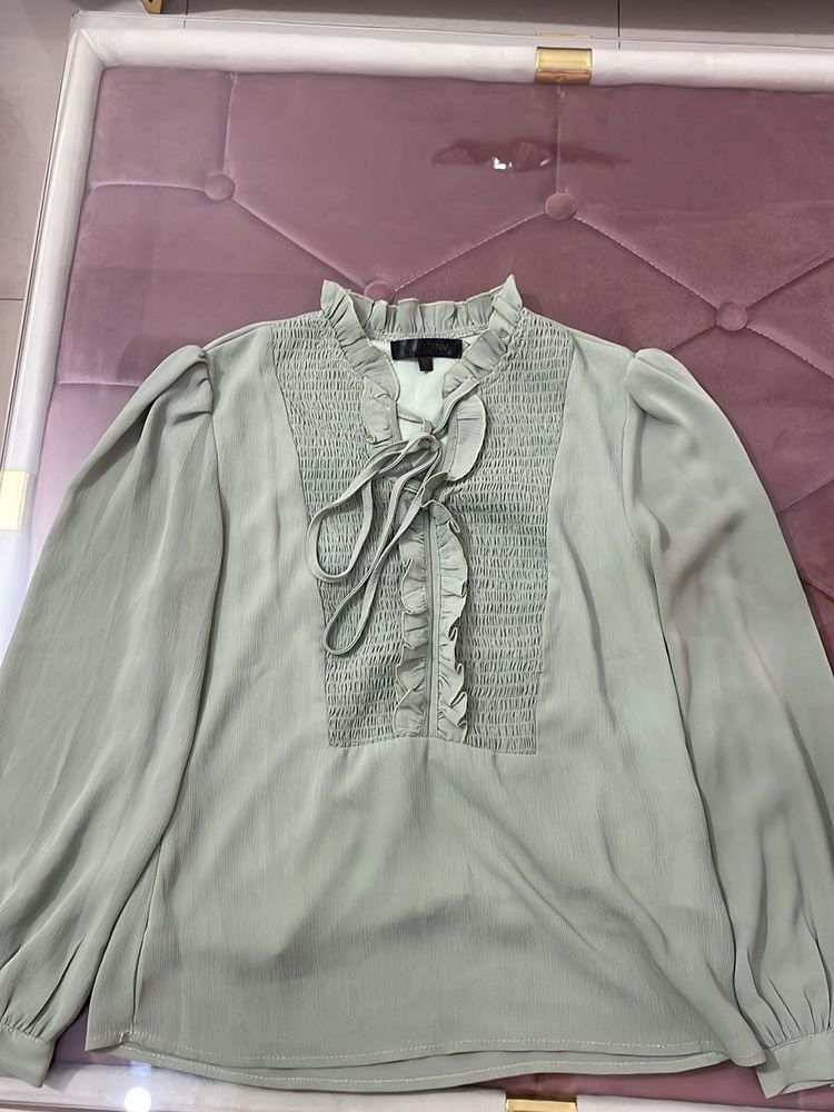 Women Top Size Medium