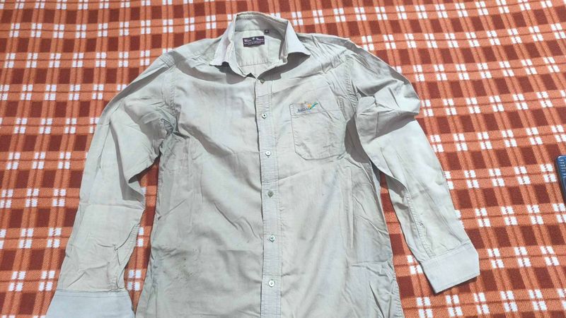 Men&#39;s Casual Shirt