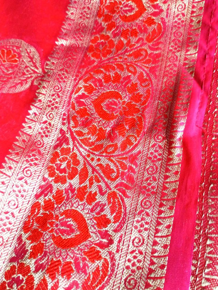 Banarasi Saree With Stylish Blouse