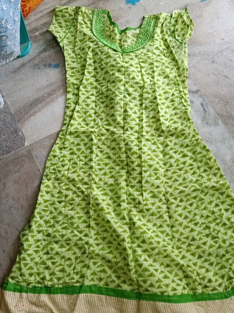 Green Printed Kurti set of 2