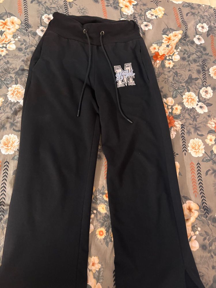 Comfy Black Wide Leg Sweatpants