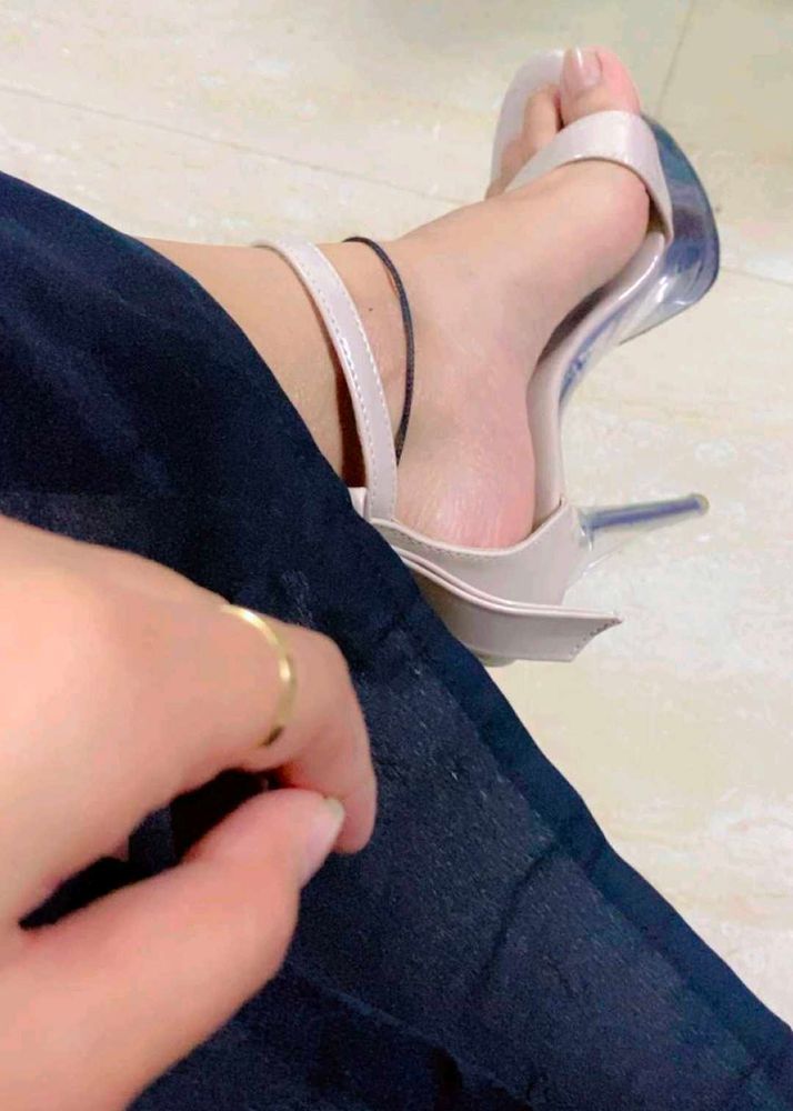 Trendy Women Heels 👠