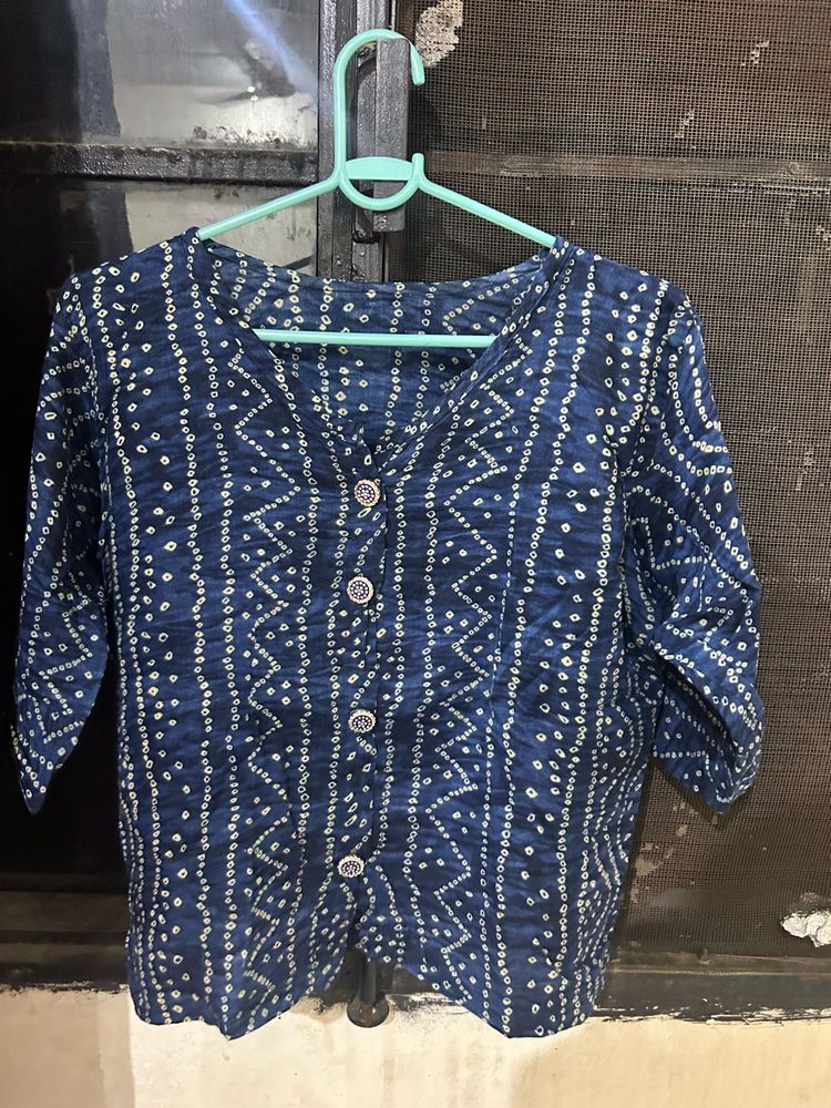 Blue Patterned Button-Up Top(crop Shirt)