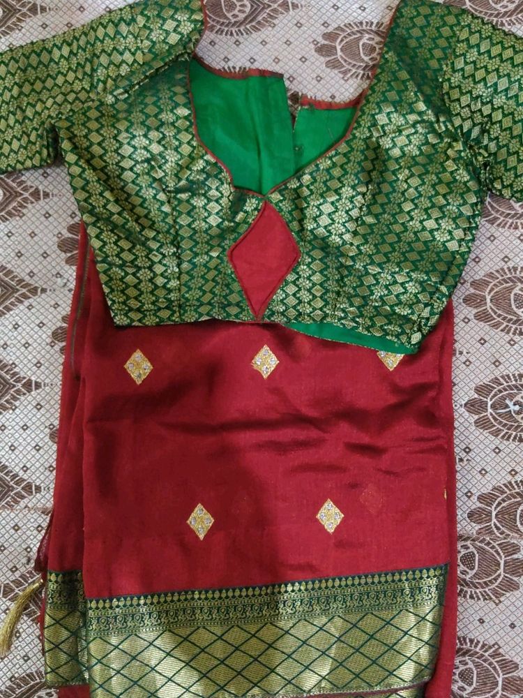 Maroon Saree With Green Blouse