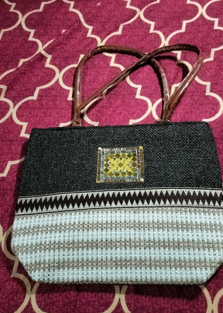 Jut Handbag
